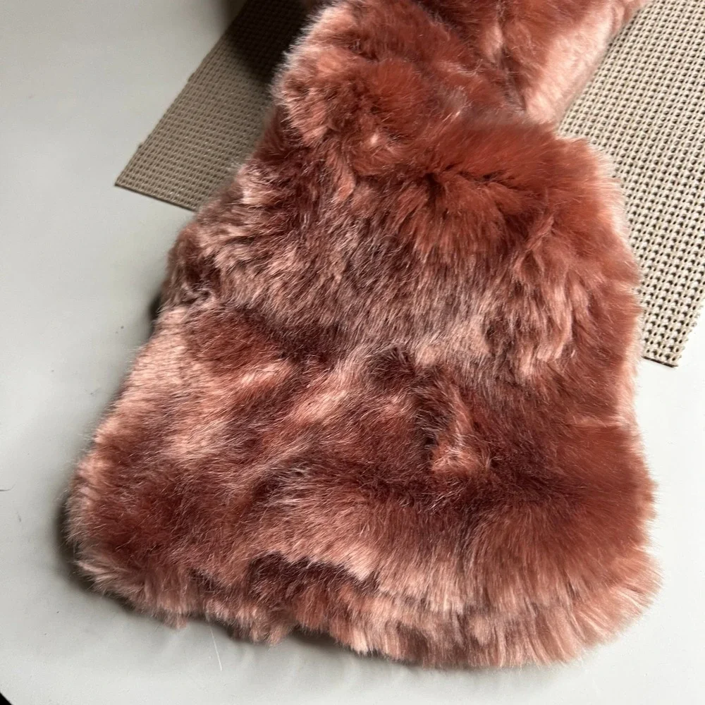 Donna Salyers Fabulous Furs Pull Through Scarf Rose Quartz Faux Fur Pink 43056